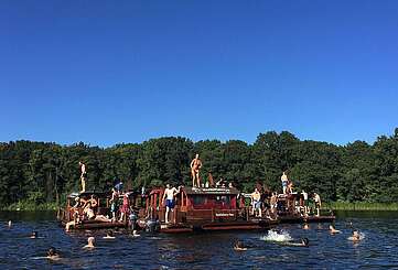 Teamevent auf dem Huckleberrys Floß