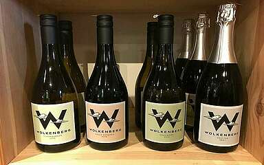 Flaschen Wein Wolkenberg