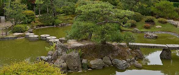 Japanische Gartenkultur im Bonsai-Garten Ferch