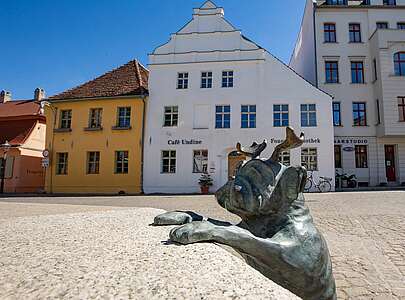 Loriot Waldmops Figur in Brandenburg an der Havel