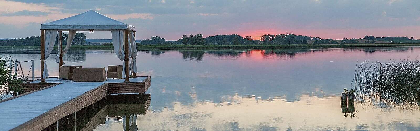 Sonnenuntergang am Oberuckersee,
            
        
                Foto: TMB Tourismus-Marketing Brandenburg GmbH/Steffen Lehmann