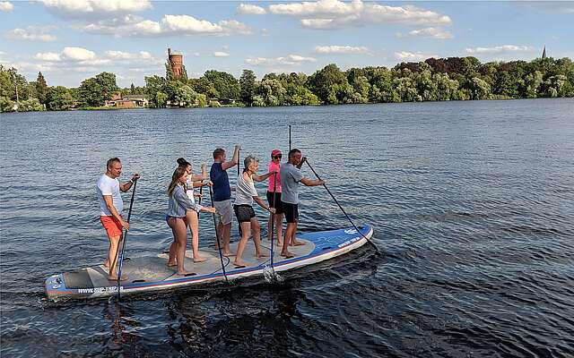 Stand Up Paddling in der Gruppe