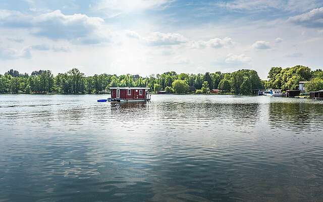 Hausboot auf dem Stadtsee Lychen