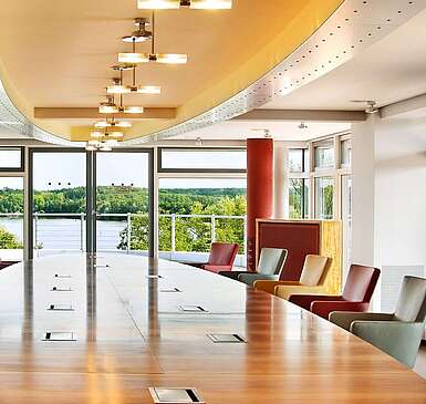 Zeppelin-Lounge im Kongresshotel am Templiner See