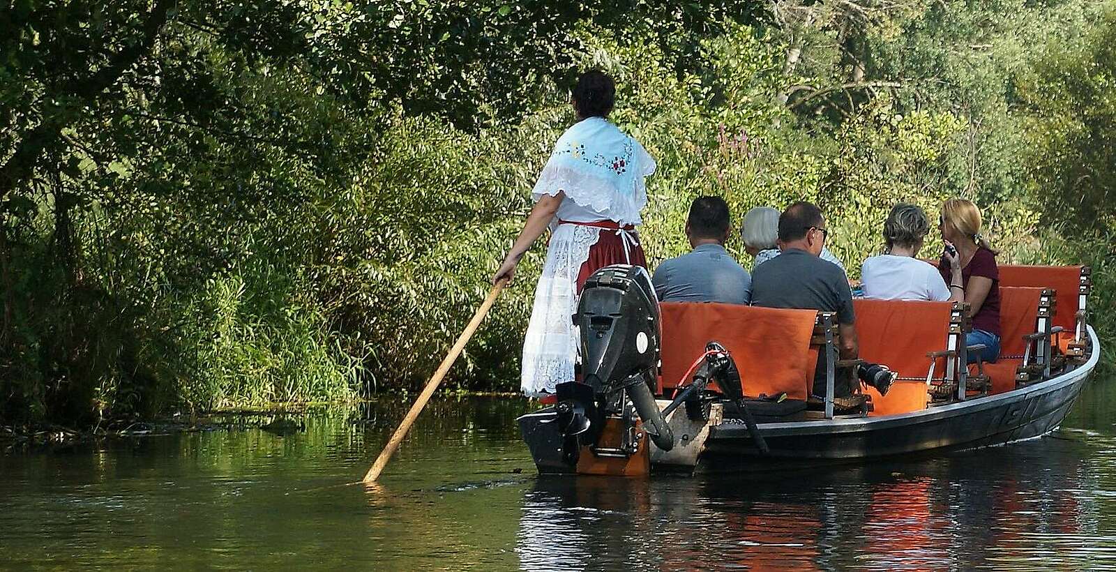 Kahnfahrt im Spreewald Schlepzig Hauptspree,
            
        
                Foto: TMB Tourismus-Marketing Brandenburg GmbH/Jan Hoffmann