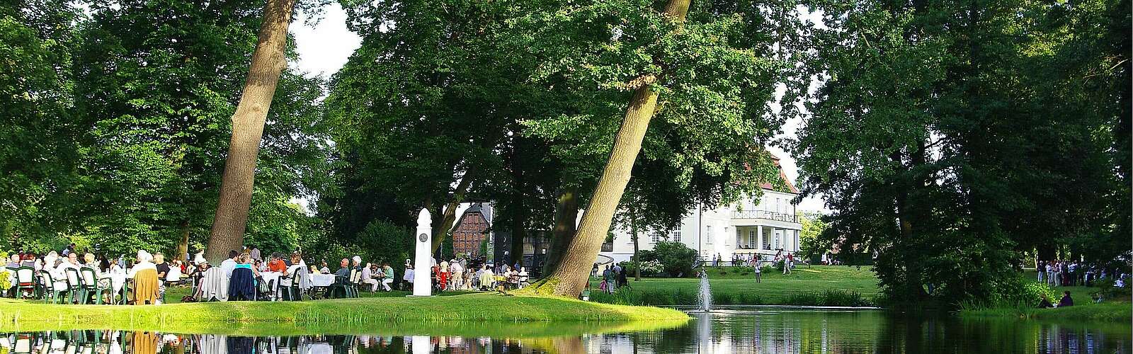 Brandenburgische Sommerkonzerte,
            
        
                
                
                    Foto: Peter Dörrie