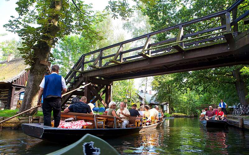 



    
        
                Kahnfahrt im Spreewald,
            
        
                Foto: TMB Tourismus-Marketing Brandenburg GmbH/Paul Hahn
            
    
