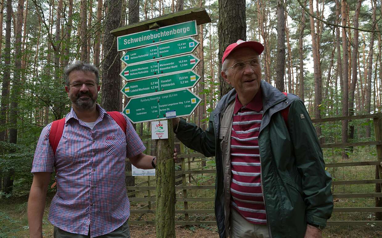 Manuel Andrack und Manfred Reschke auf Wanderung