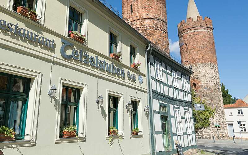 



        
            Das Restaurant Tetzelstuben in der Jüterboger Altstadt,
        
    

        Foto: Fotograf / Lizenz - Media Import/Anja Bruckbauer
    