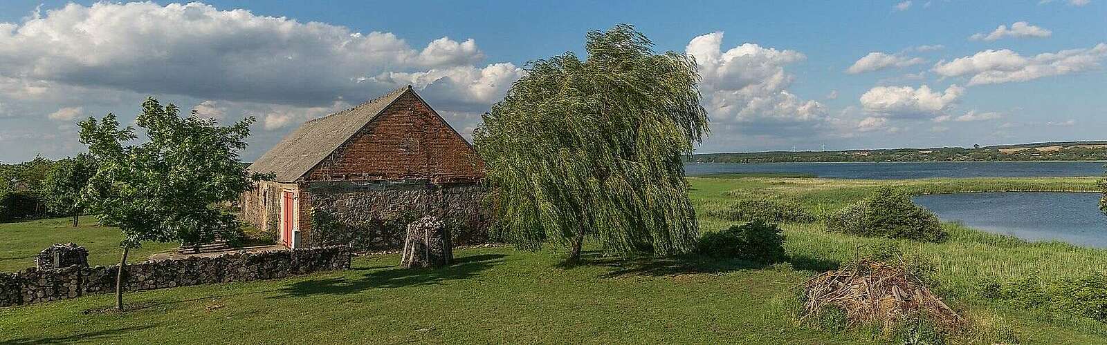 Blick auf das Gut Fergitz am Oberuckersee,
            
        
                Foto: TMB Tourismus-Marketing Brandenburg GmbH/Steffen Lehmann