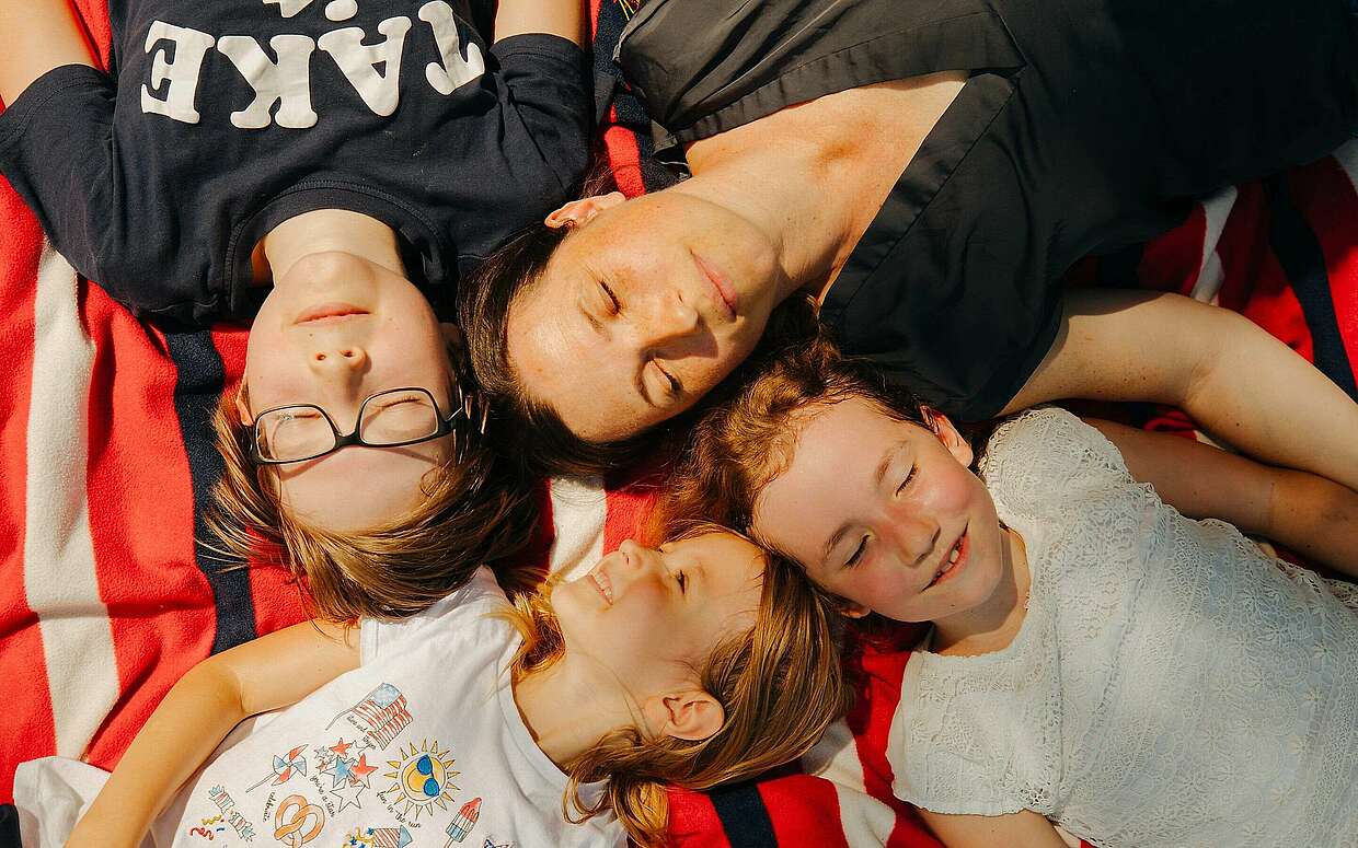 Familie im Erlebnis- und Ziegeleipark Mildenberg