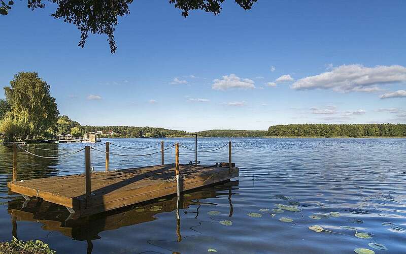 



    
        
                Oberpfuhlsee bei Lychen,
            
        
                Foto: TMB Tourismus-Marketing Brandenburg GmbH/Steffen Lehmann
            
    
