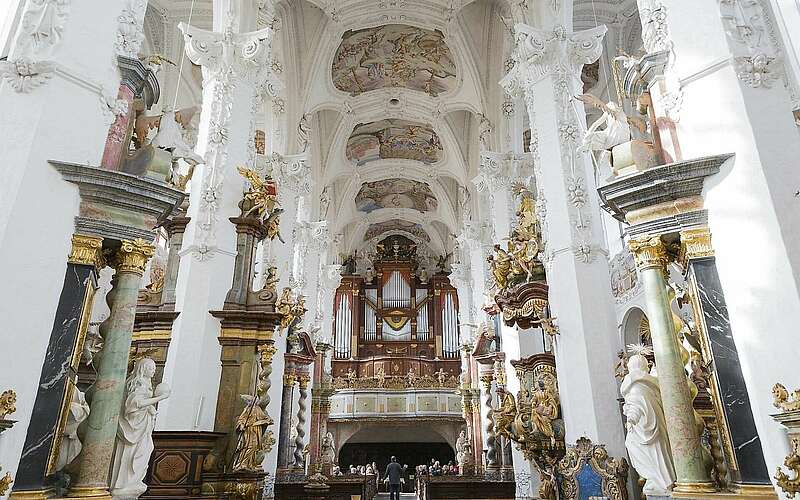 



        
            Klosterkirche Neuzelle,
        
    

        Foto: Fotograf / Lizenz - Media Import/Steffen Lehmann
    
