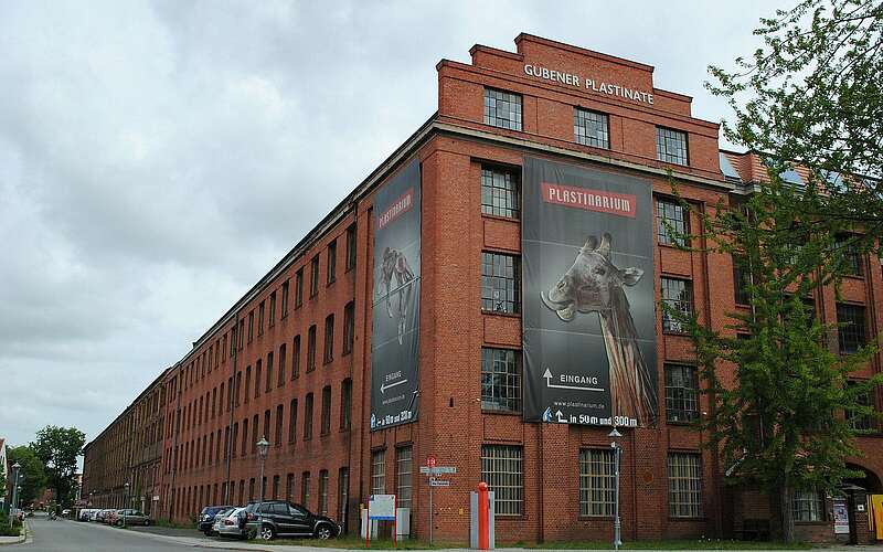 



    
        
                Plastinarium Guben,
            
        
                Foto: Marketing und Tourismus Guben e.V./Kein Urheber bekannt
            
    
