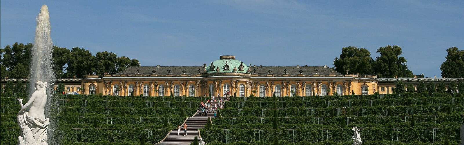 Schloss Sanssouci mit Weinbergterrassen,
            
        
                Foto: TMB Tourismus-Marketing Brandenburg GmbH/Steffen Lehmann