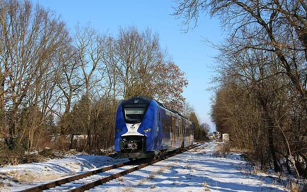 NEB mit batterieelektrischem Antrieb auf der RB25