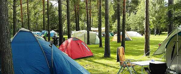 Camping- und Wohnmobilstellplätze
