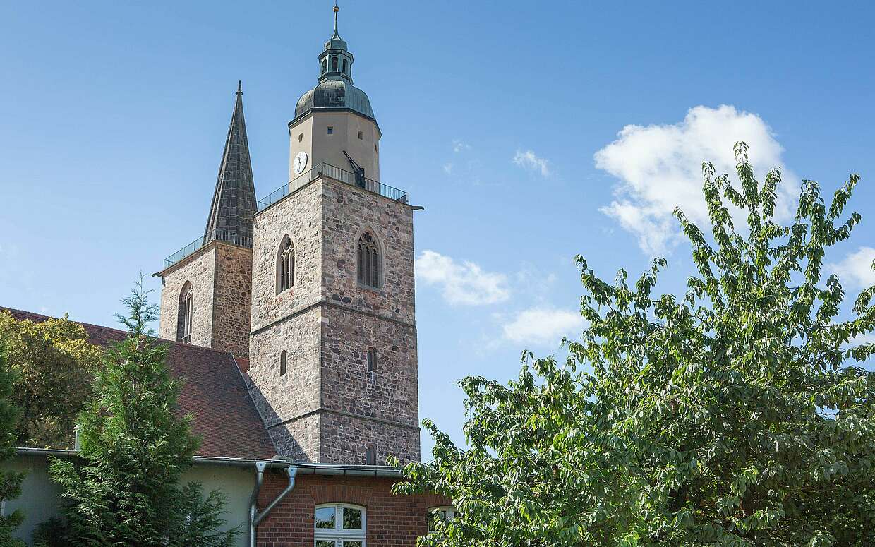 Ihre Türme sind überall in Jüterbog zu sehen: die Nikolaikirche.