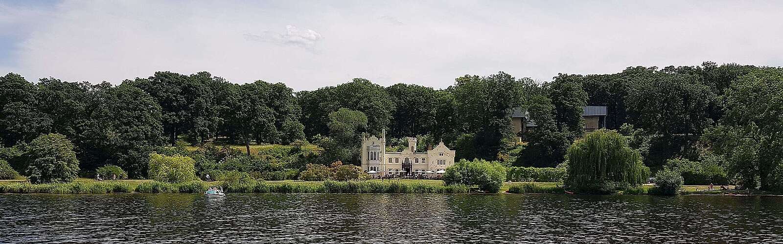 Blick auf das kleine Schloss