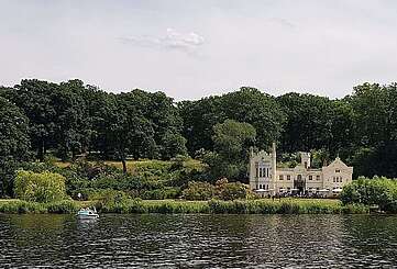 Blick auf das kleine Schloss