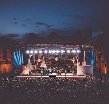 Elblandfestspiele Wittenberge bei Nacht