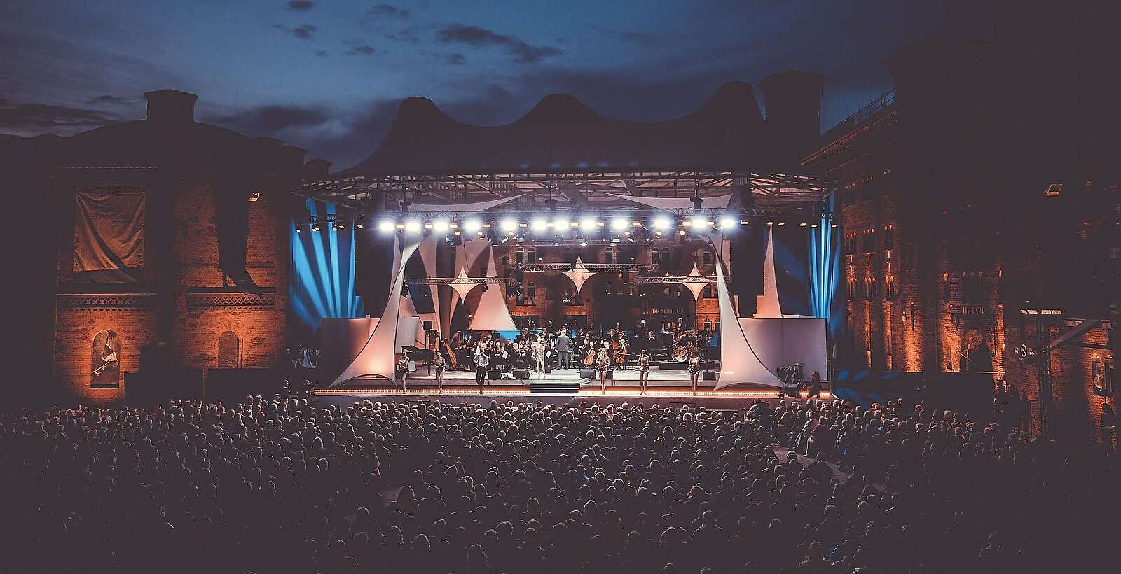 Elblandfestspiele Wittenberge bei Nacht