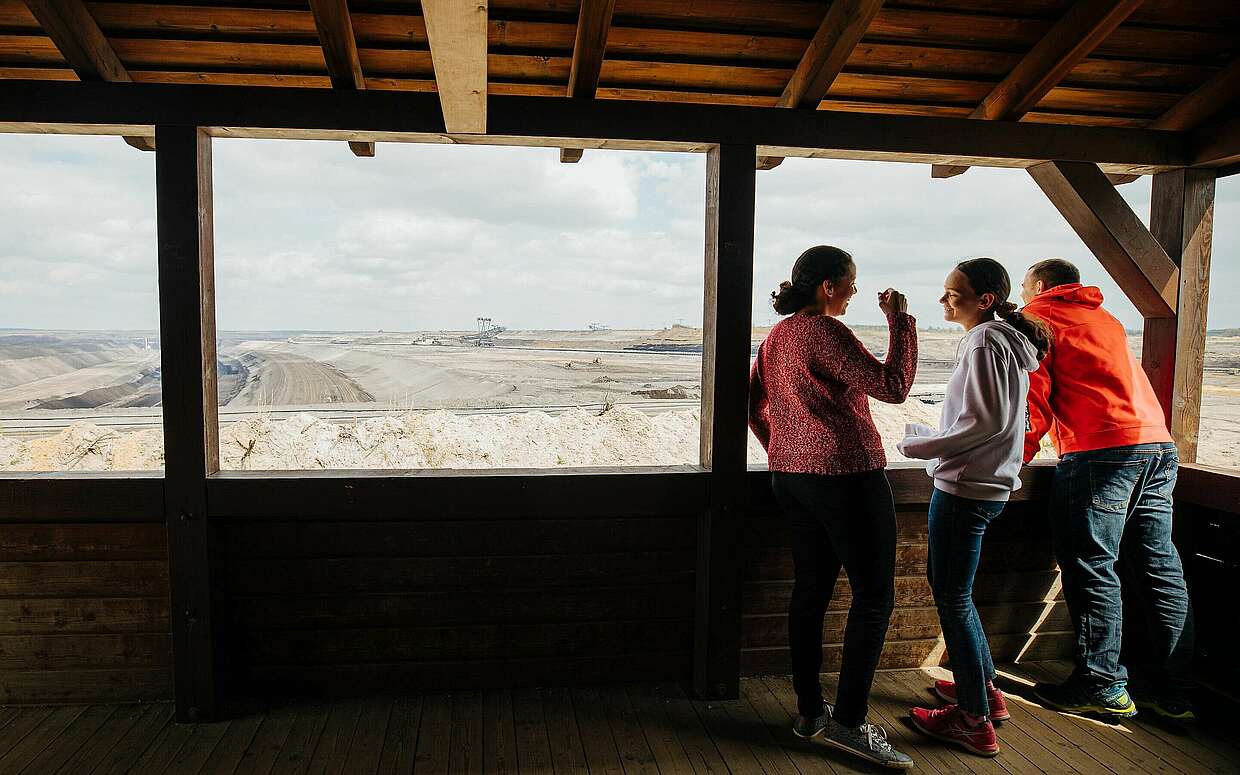 Familie am Tagebau Welzow-Süd