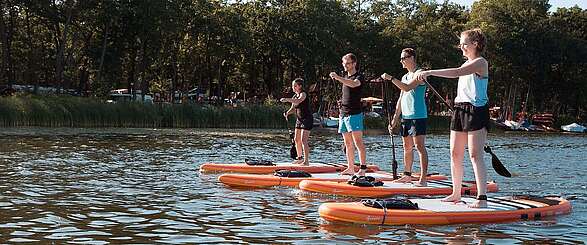Mit SUP-Boards auf dem Templiner See