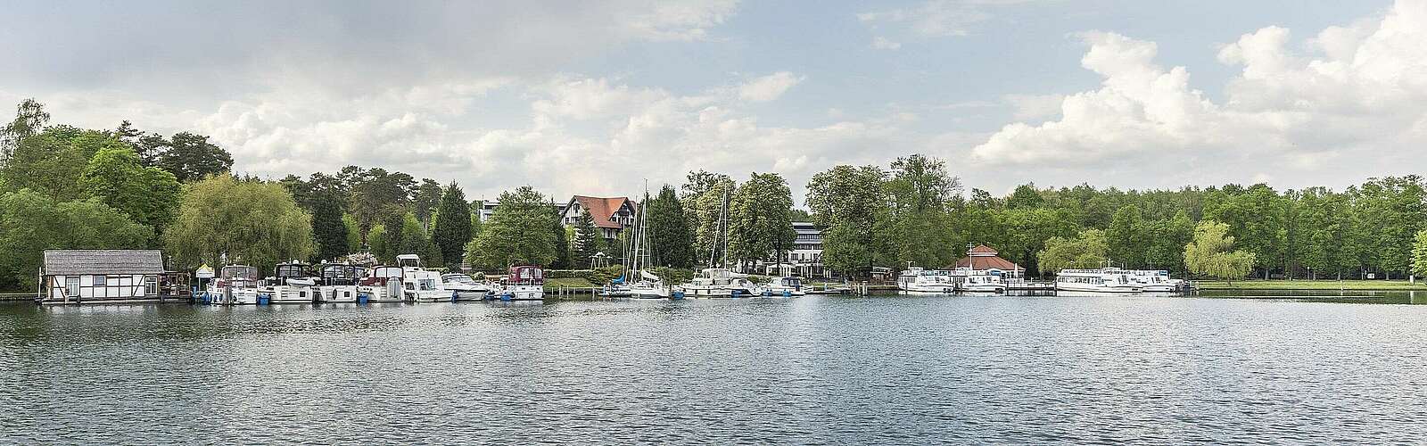 Blick auf Bad Saarow am Scharmützelsee,
            
        
                Foto: TMB Tourismus-Marketing Brandenburg GmbH/Steffen Lehmann