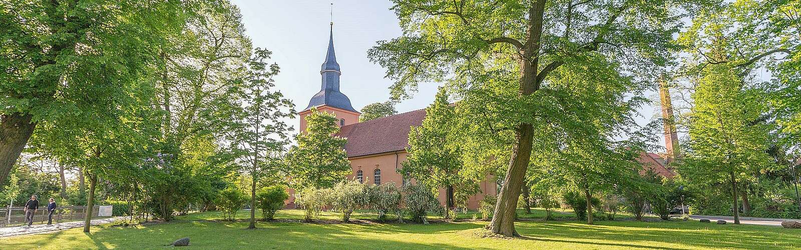 Dorfkirche Ribbeck,
            
        
                Foto: TMB Tourismus-Marketing Brandenburg GmbH/Steffen Lehmann