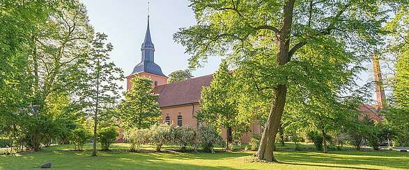 Auf den Spuren von Fontane in Ribbeck und Paretz