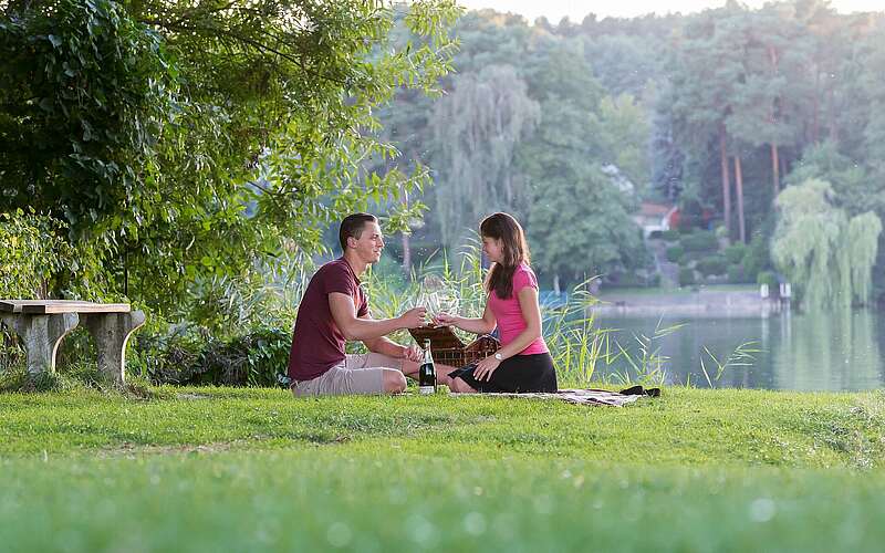 



    
        
                Picknick am Motzener See,
            
        
                Foto: Stadt Mittenwalde/Kein Urheber bekannt
            
    
