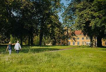 Spaziergang im Schlosspark Petzow
