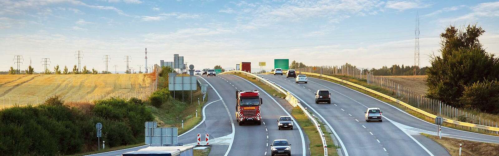 Autobahn,
            
        
                Foto: Adobe Inc./TTstudio