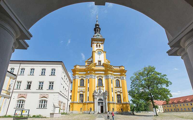 



    
        
                Kloster Neuzelle,
            
        
                Foto: TV Seenland Oder-Spree/Florian Läufer
            
    
