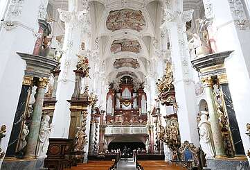 Barocke Klosterkirche in Neuzelle von innen