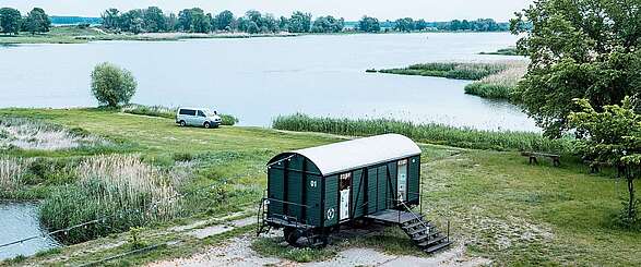 Van im Hafen Groß Neuendorf