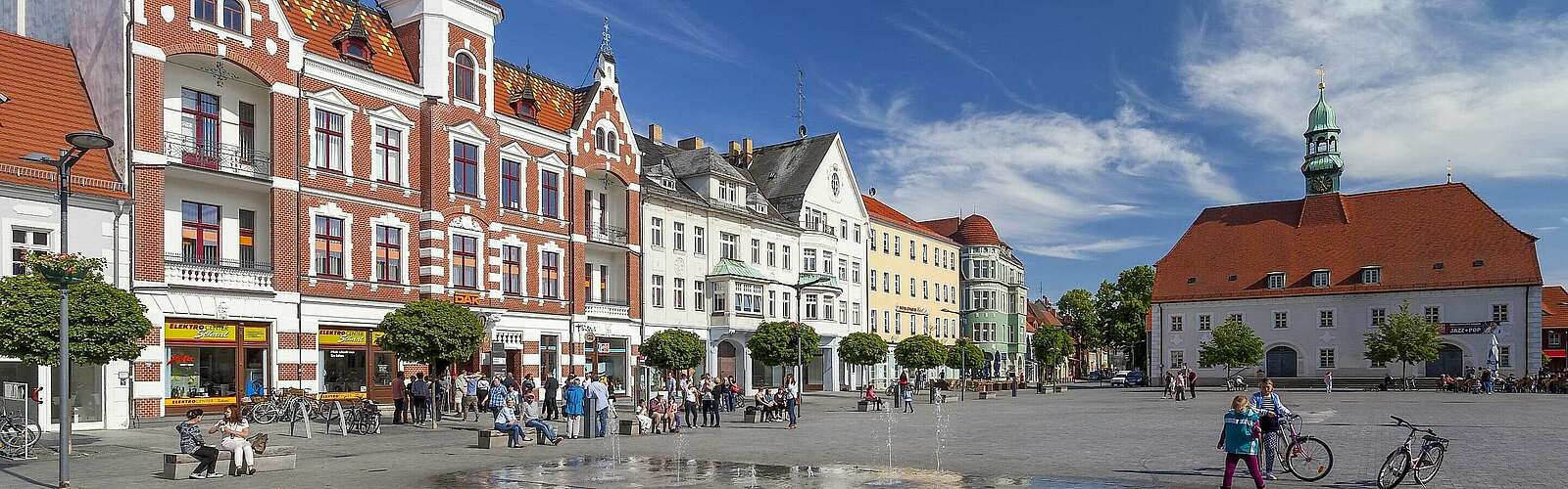 Marktplatz in Finsterwalde,
            
        
                Foto: Tourismusverband Elbe-Elster-Land e.V./Andreas Franke