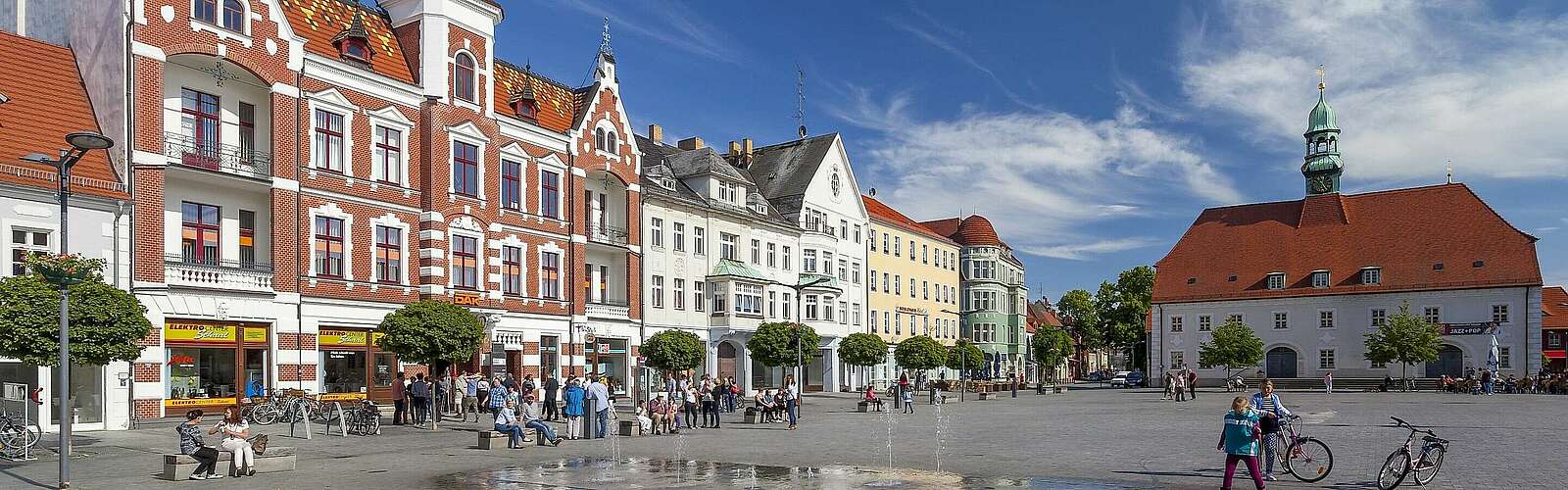 Marktplatz in Finsterwalde,
        
    

        Foto: Fotograf / Lizenz - Media Import/Andreas Franke
