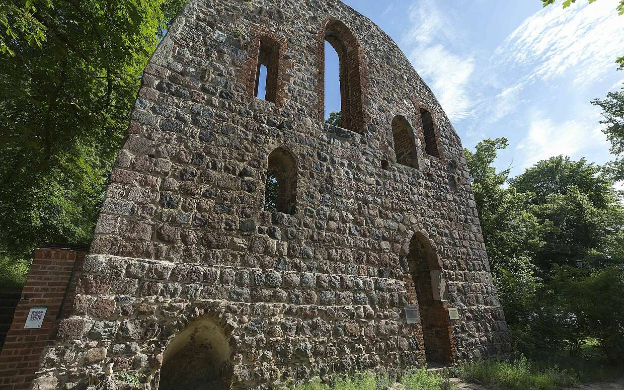 Vom Kloster sind nur noch wenige Ruinen verblieben.
