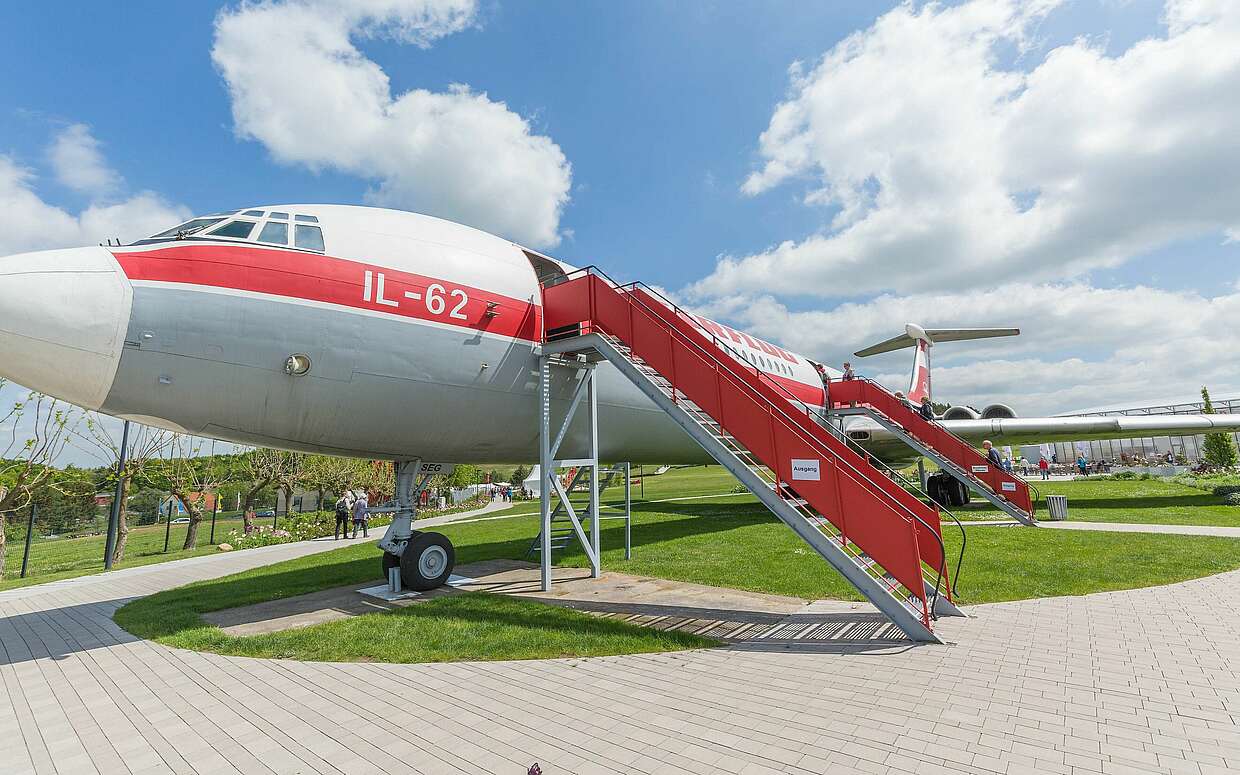 Besuchereingang zur IL-62 Lady Agnes