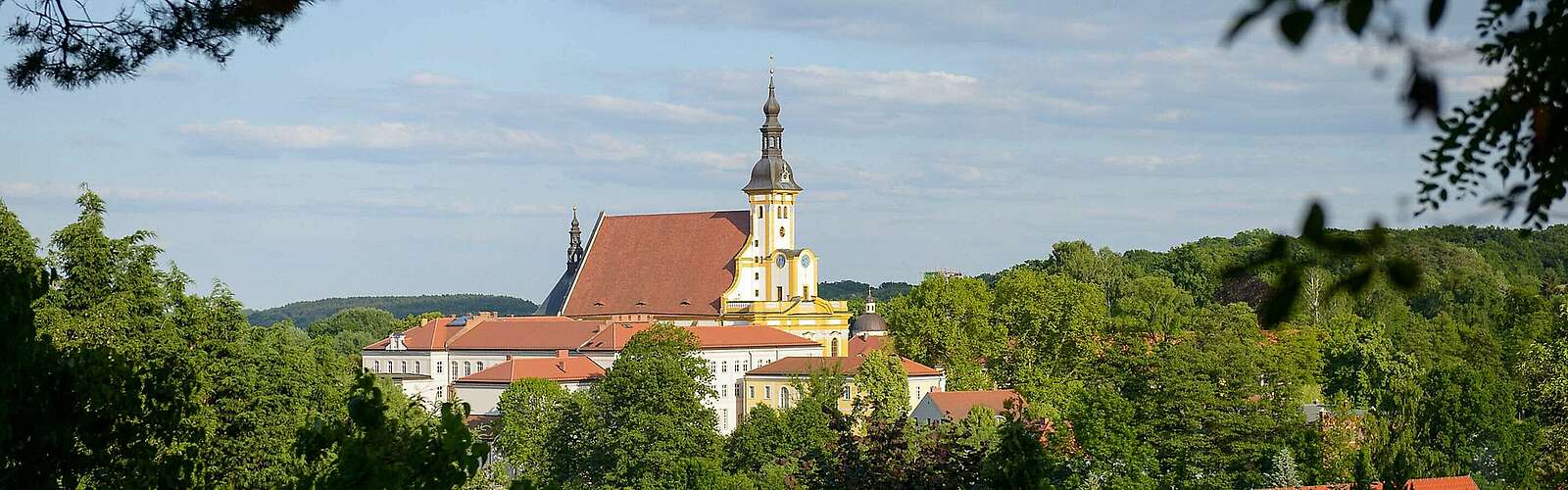 Blick auf das Kloster Neuzelle,
            
        
                Foto: TMB Tourismus-Marketing Brandenburg GmbH/Sebastian Höhn