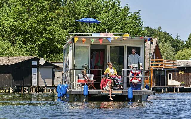 Rechlin Müritz Barrierefreier Urlaub mit der Familie auf dem Hausboot