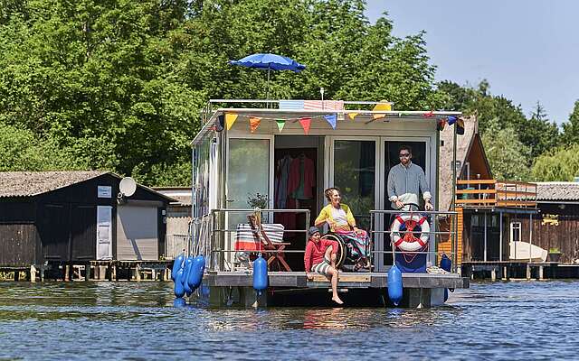 Rechlin Müritz Barrierefreier Urlaub mit der Familie auf dem Hausboot