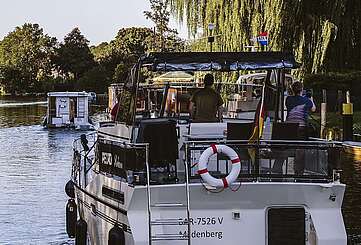 Hausboote auf dem Kanal