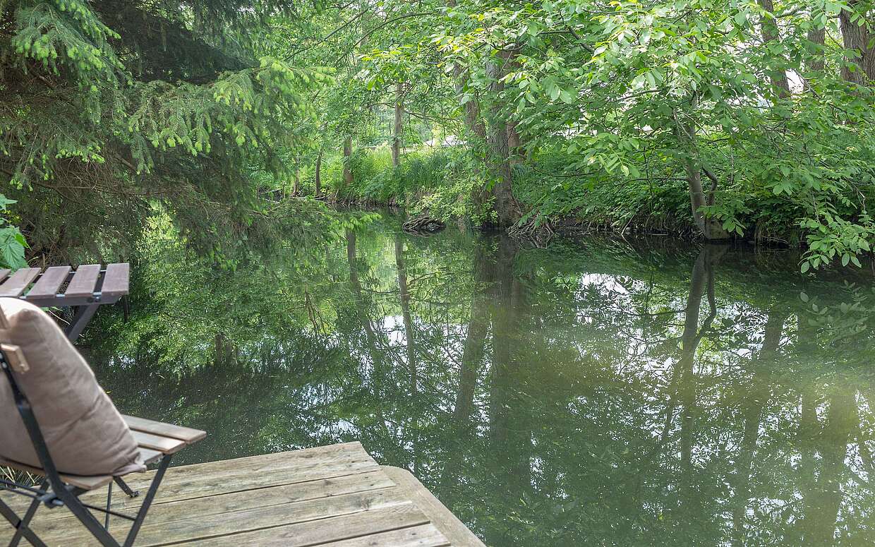 Durch eine Kanutour wurden die Brüder Niemann auf das Haus aufmerksam. Jetzt ermöglichen sie ihren Gästen von dort aus eigene Paddeltouren zu unternehmen.