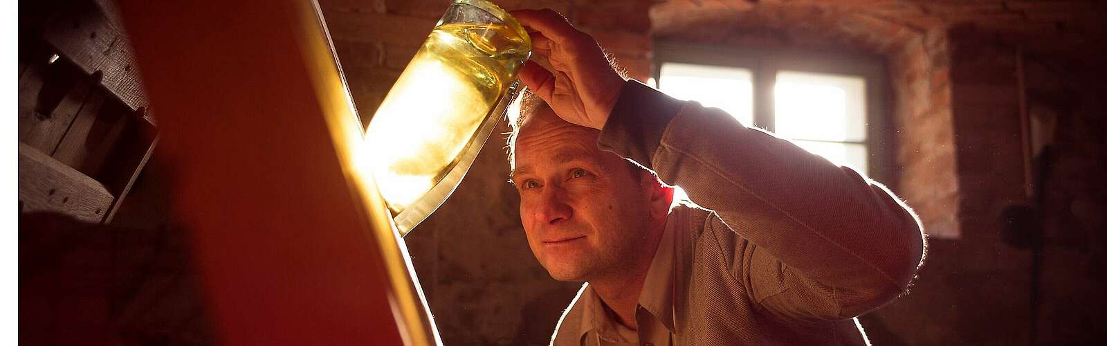 Im Gewölbekeller Biesenbrow,
            
        
                Foto: Landmanufaktur Königin von Biesenbrow/Stefan Klenke