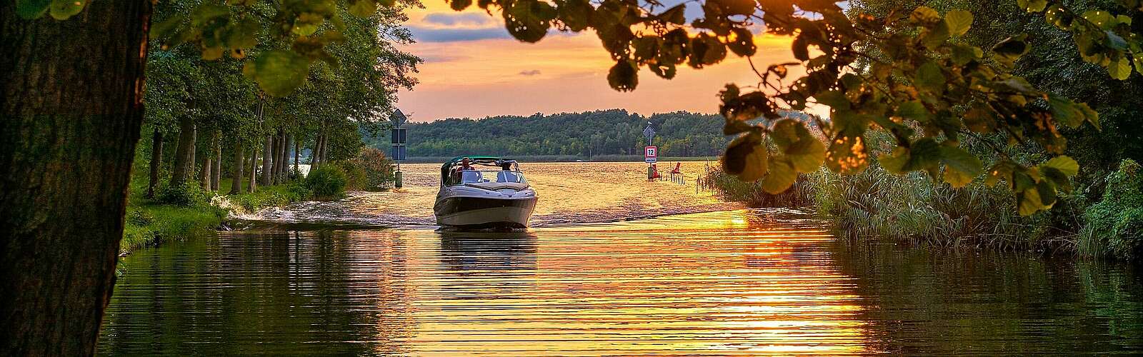Boot auf dem Wolziger See,
            
        
                Foto: TMB Tourismus-Marketing Brandenburg GmbH/Frank Liebke