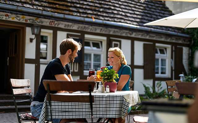 Paar im Restaurant Fontanehaus