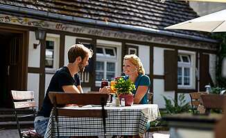 Restaurants & Cafés